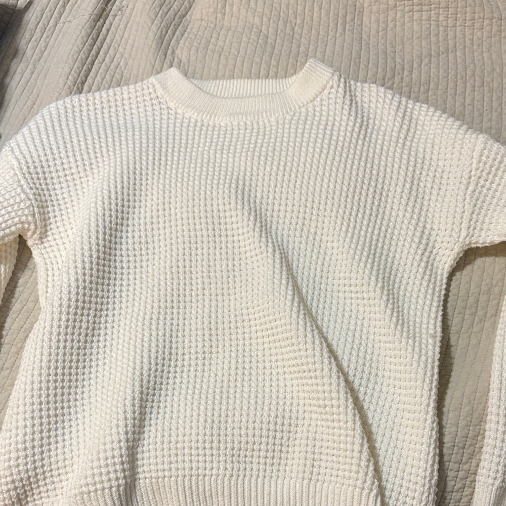 Time and Tru Women's Cream Crew Neck Sweater